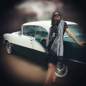 Meet your Posher, Lina